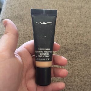 MAC Cosmetics Pro Longwear Nourishing Waterproof Foundation - Cream